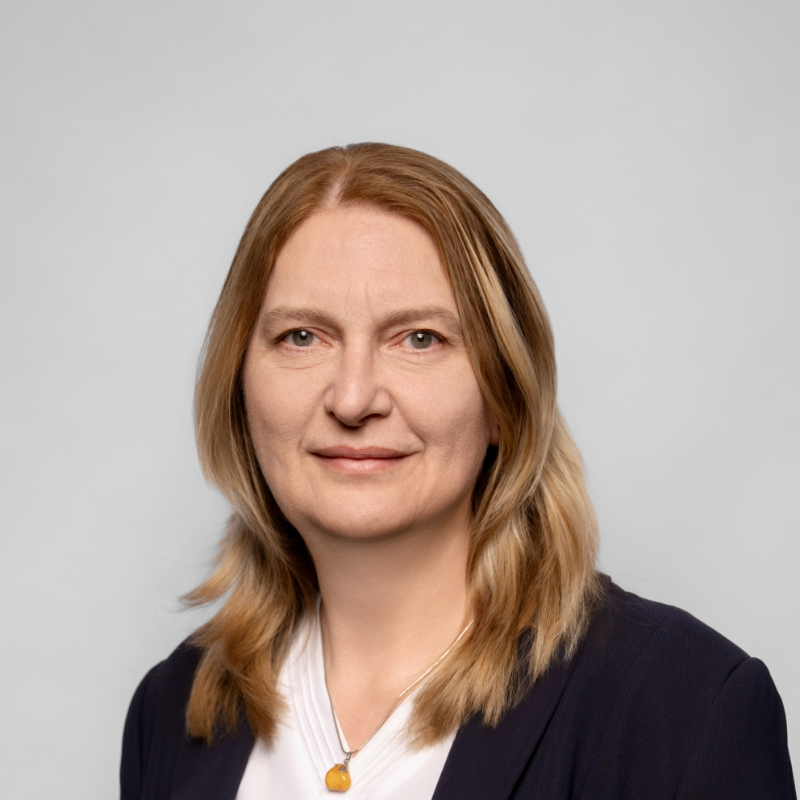  Britta Bernstein